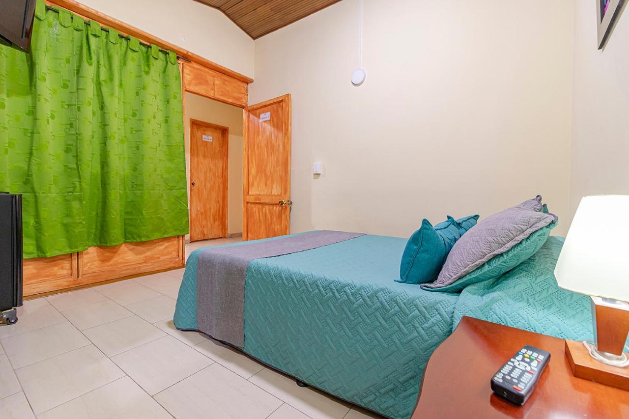 Ayenda Hostal El Tocororo โบโกตา ภายนอก รูปภาพ